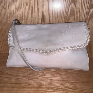 Vélez 100% Leather Clutch/Crossbody